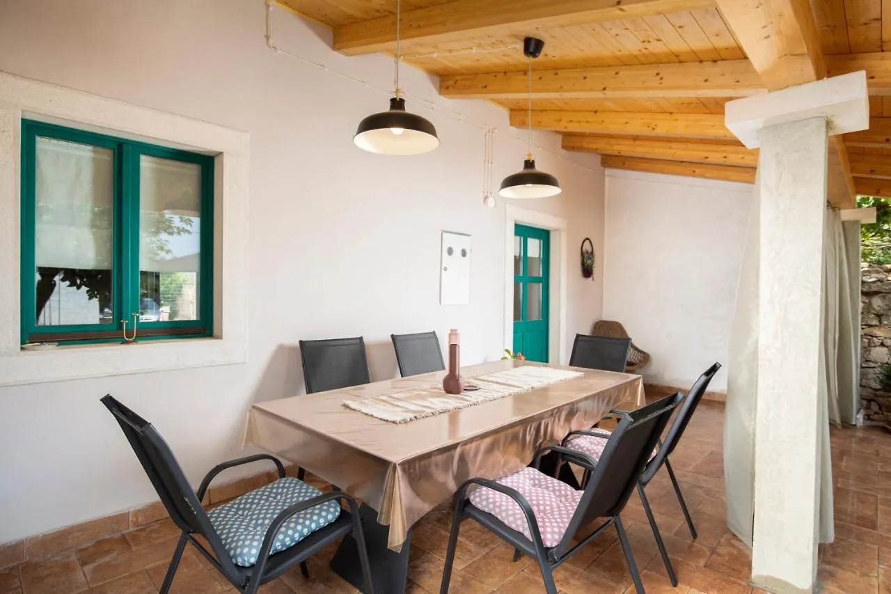 Villa House Eufemia Valtura