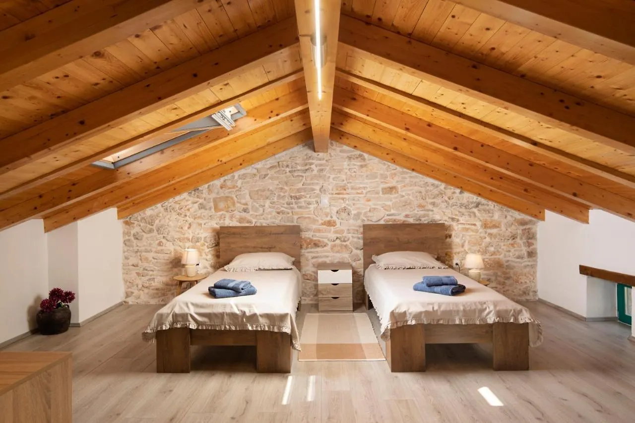 Villa House Eufemia Valtura 0*,